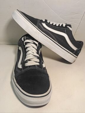 Vans Old Skool Unisex Sneakers Black White Low Top Size Men 7 Women 8.5 Skate